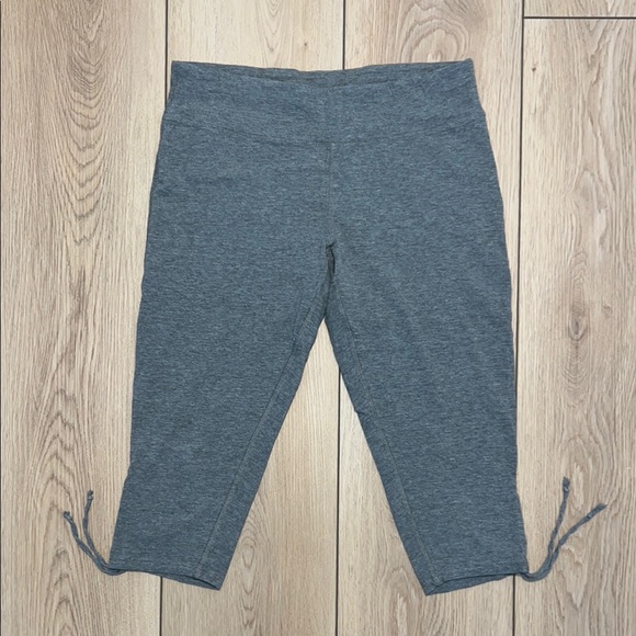 ACX Pants - NWOT - Gray Stretchy Capri Pants with Adjustable Calf Ties